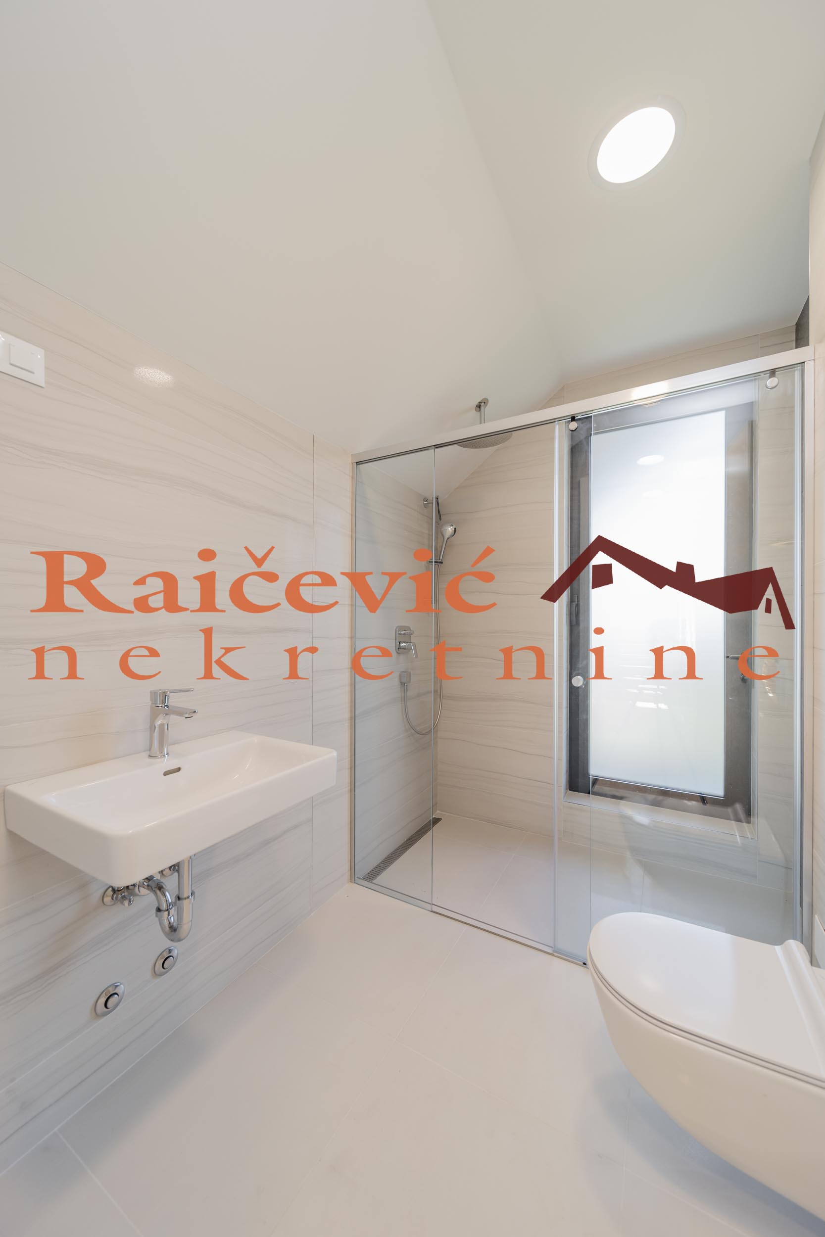 Kuća na prodaju, Trebež, Beograd, 393m², 450.000 €