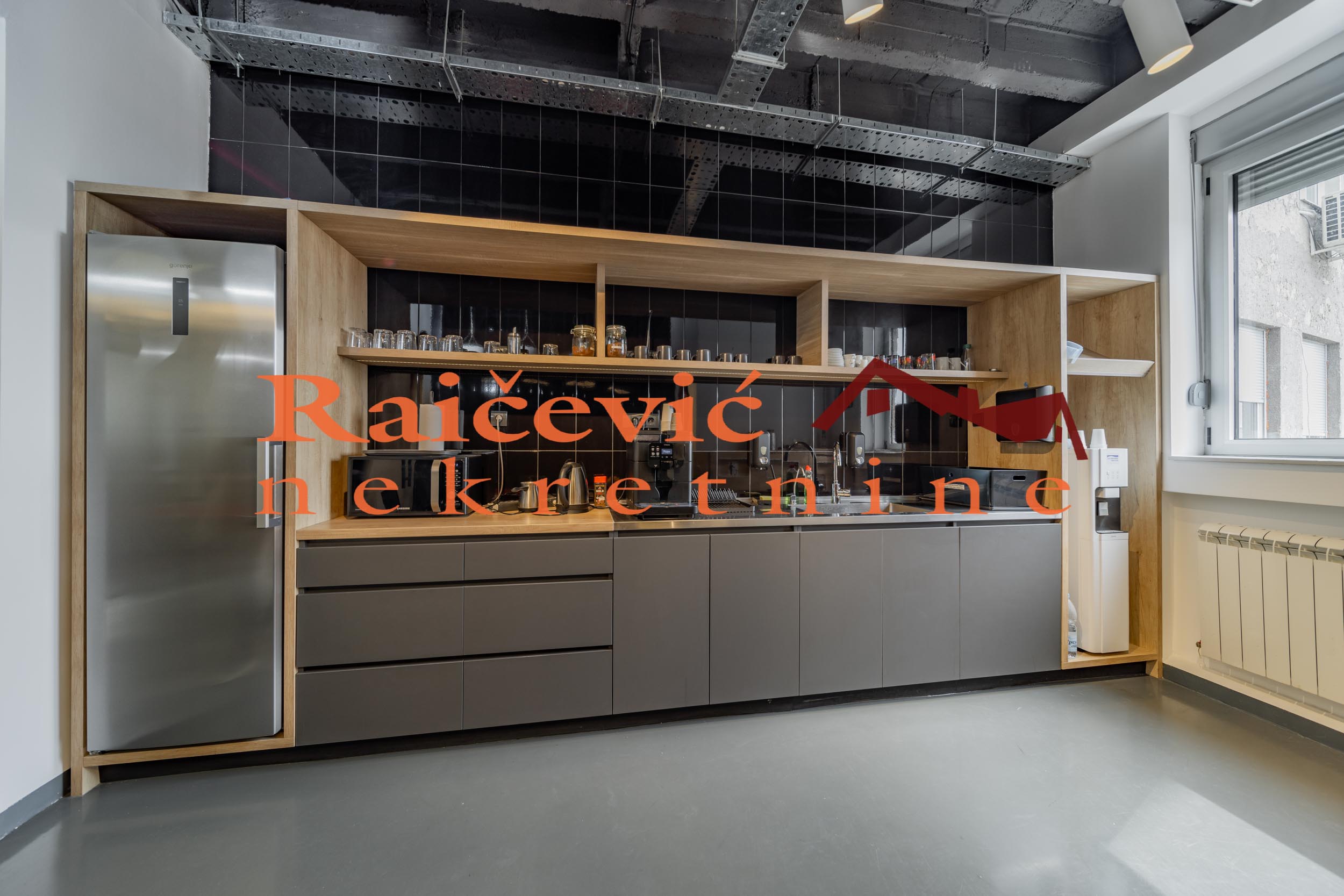 141373 Lokal Izdavanje Beograd Centar (Čukarica) 34 m2