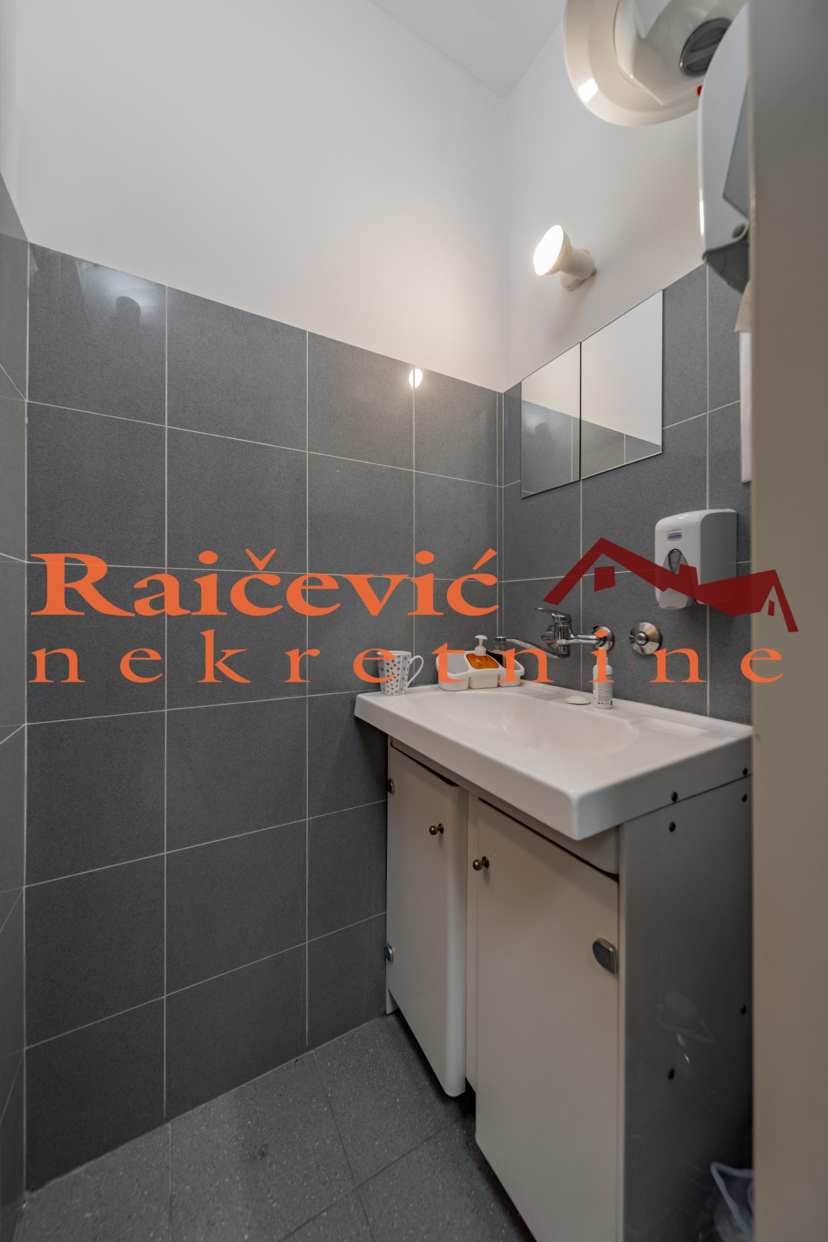 Lokal Prodaja Beograd Lokal Prodaja Beograd Lion 39 m2