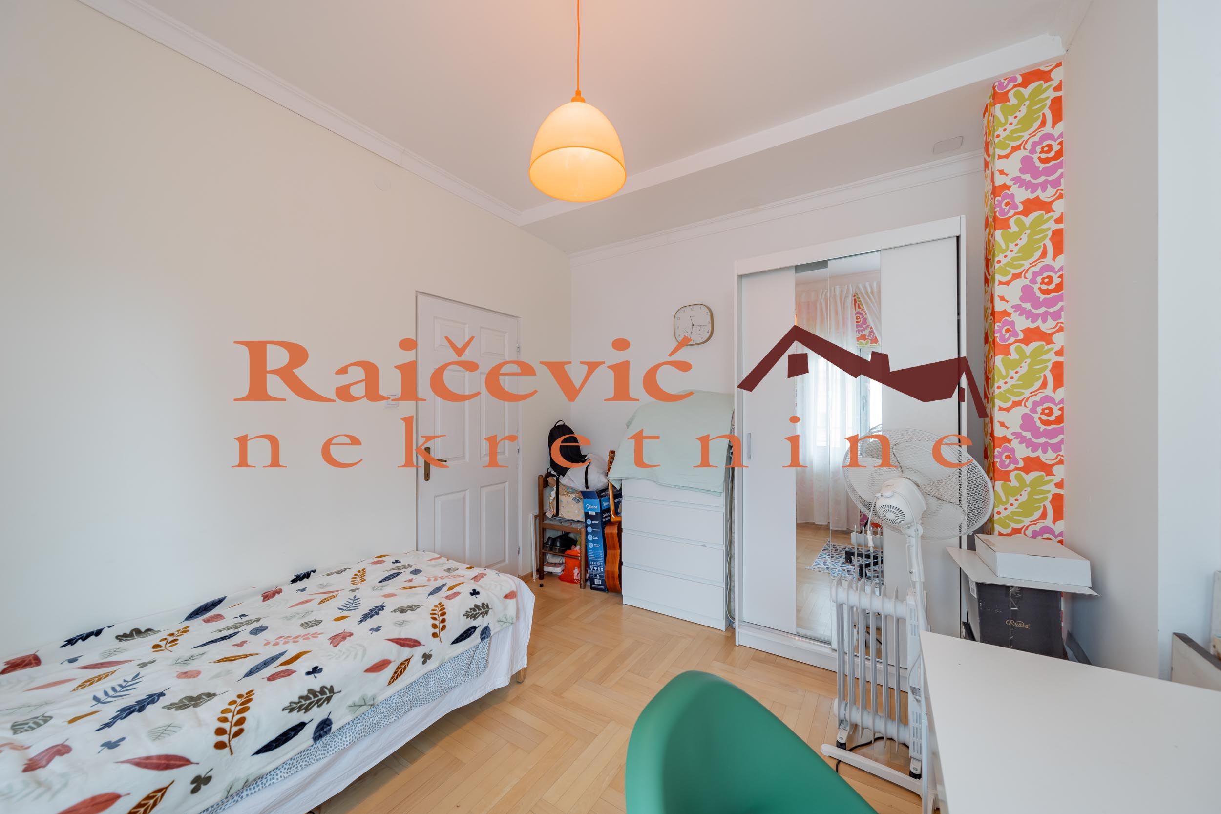 Trosoban stan na prodaju, Centar, Beograd, 79m², 355.000 €