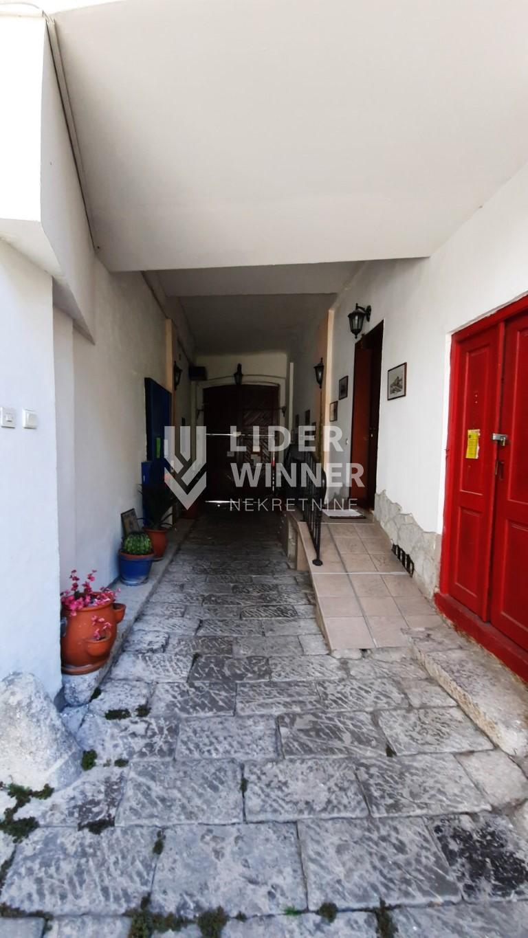 Stan Prodaja Beograd Kosančićev Venac 82 m2