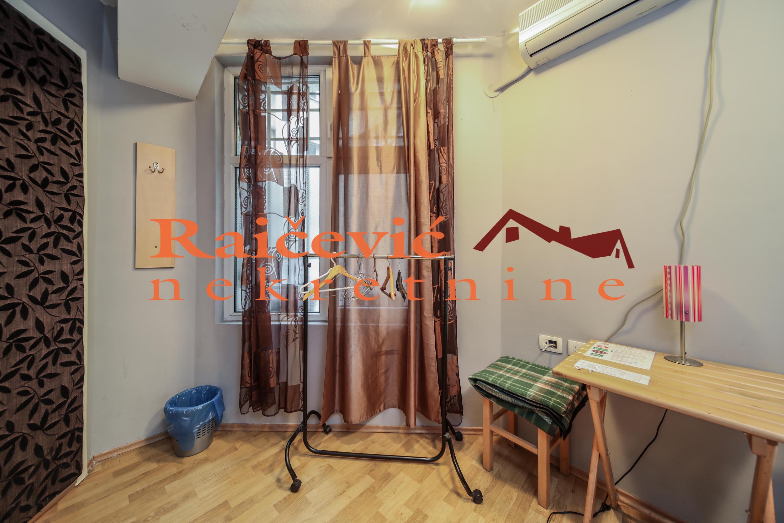 Višesoban stan na prodaju, Centar, Beograd, 93m², 350.000 €