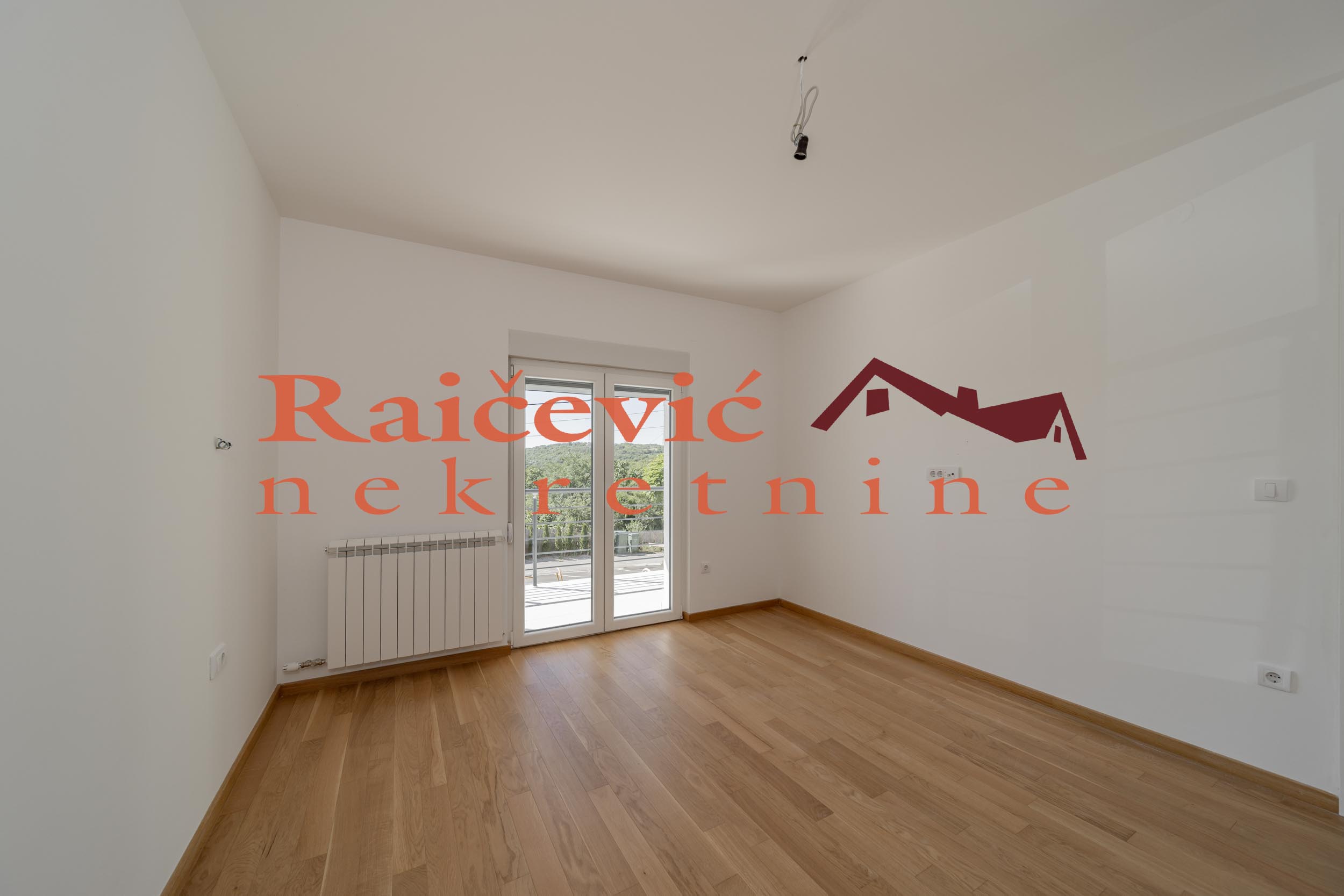 Trosoban stan na prodaju, Kaluđerica, Beograd, 95m², 169.250 €