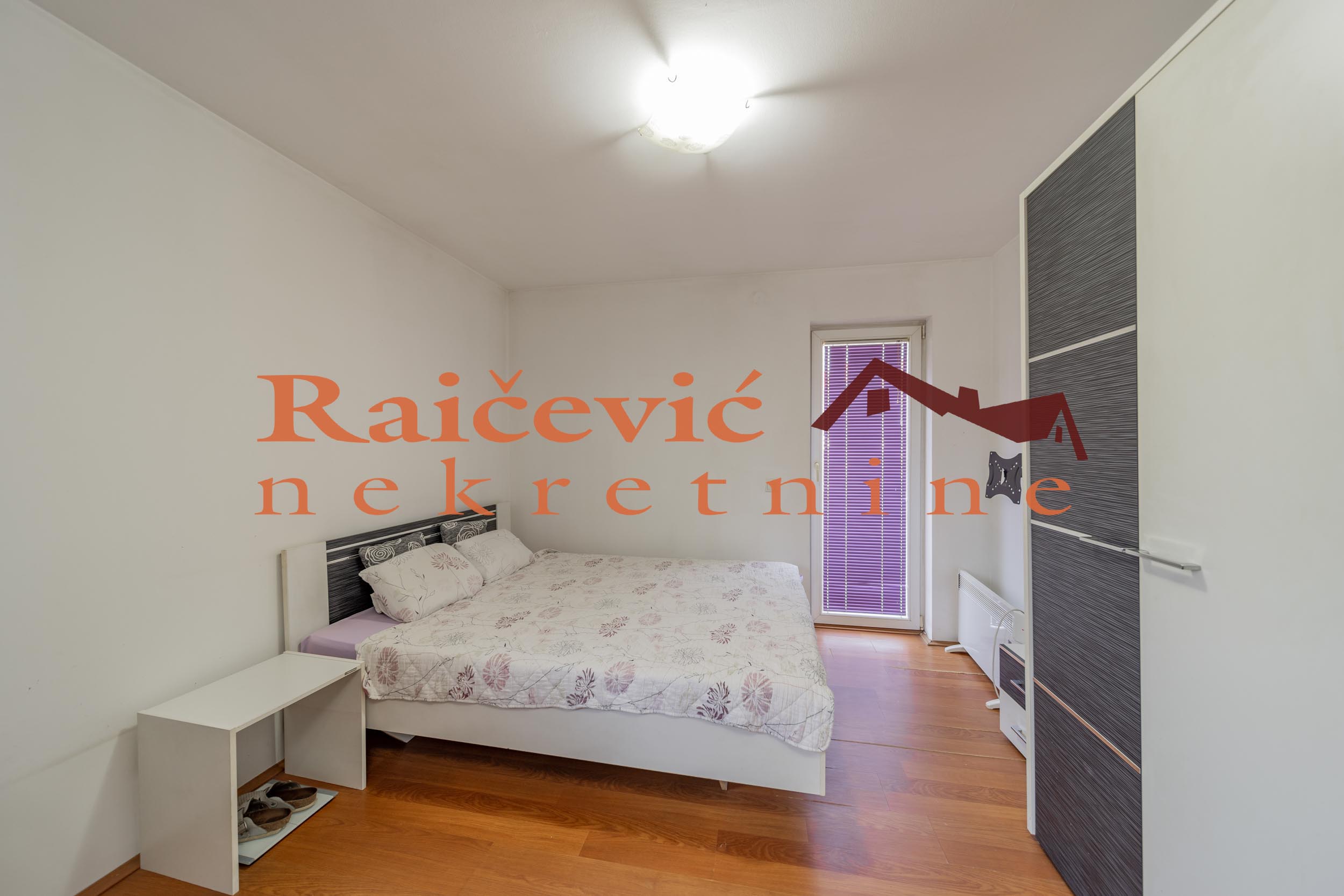 Kuća na prodaju, Resnik, Beograd, 260m², 191.000 €