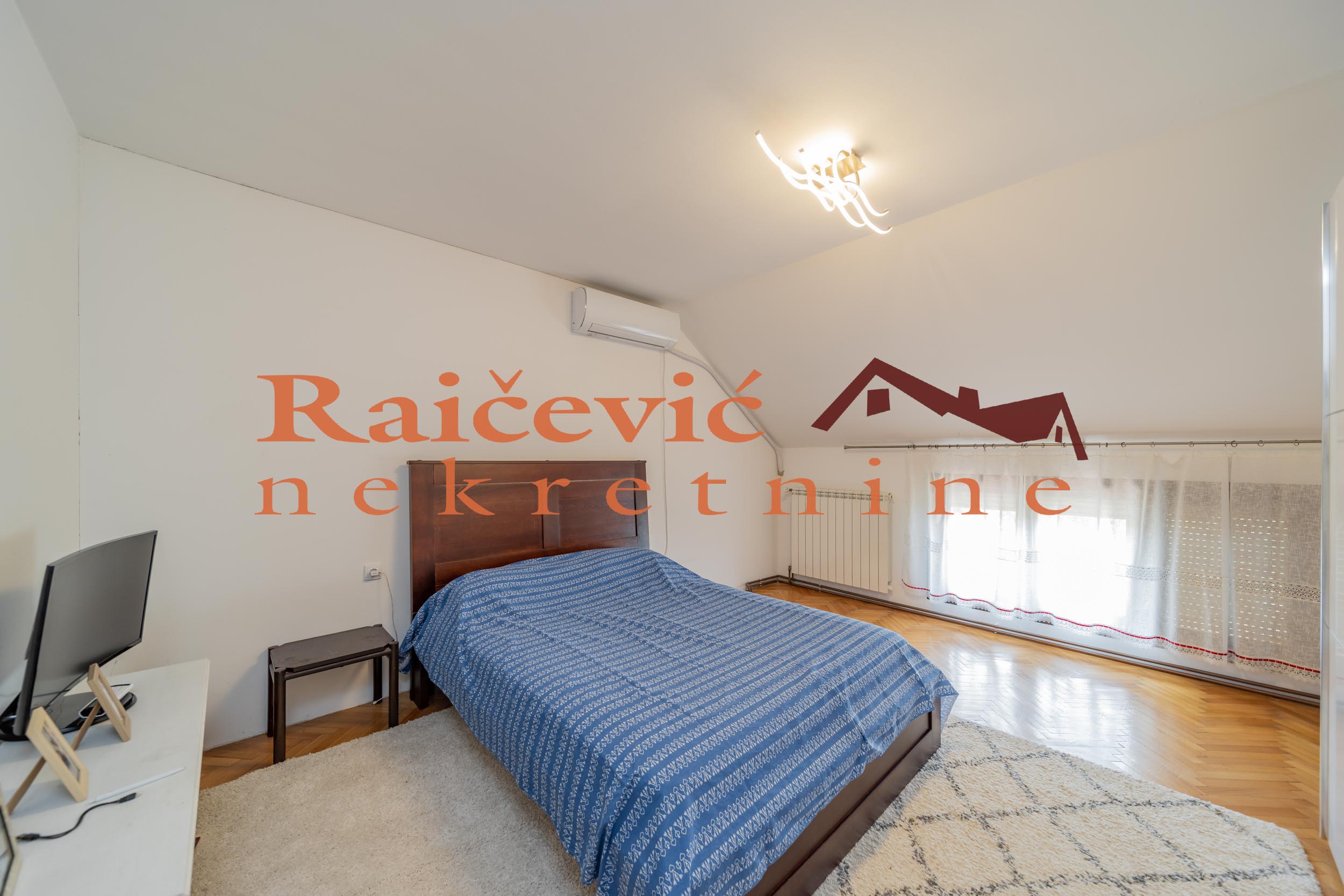 152456 Kuća na prodaju, Starcevo, 484m², 299.000 €