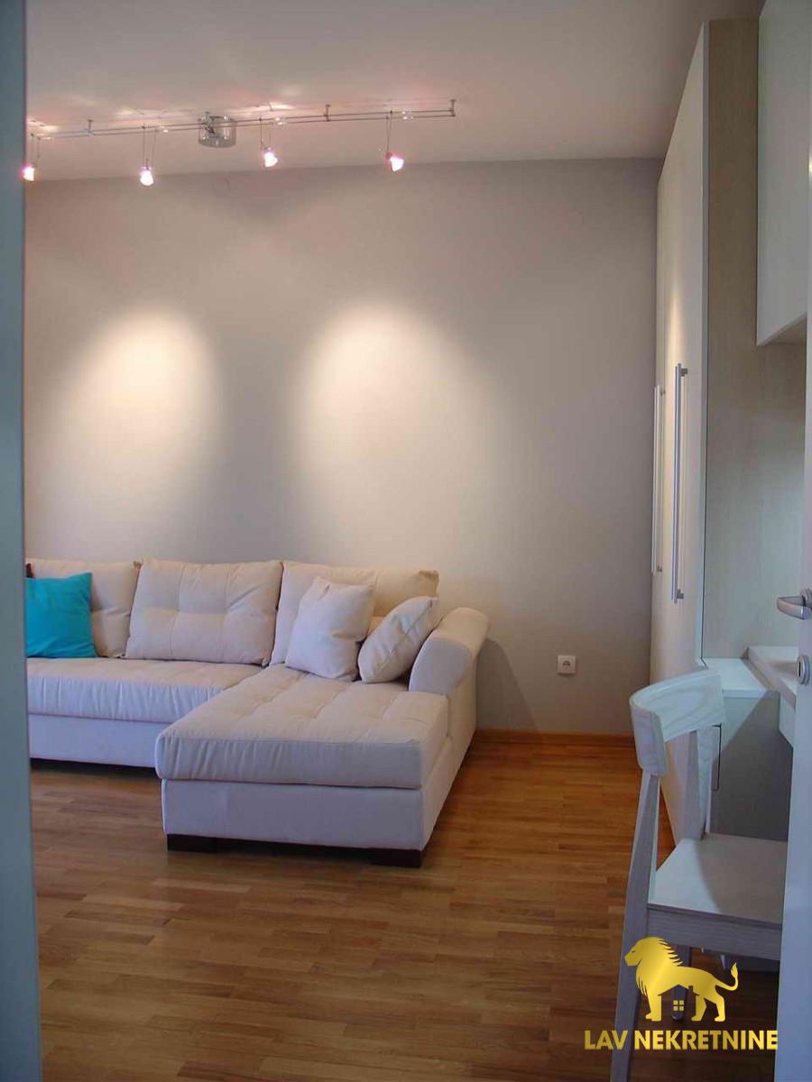 1708010850_38691e70af72 Jednosoban stan na prodaju, Centar, Novi Sad, 43m², 139.050 €