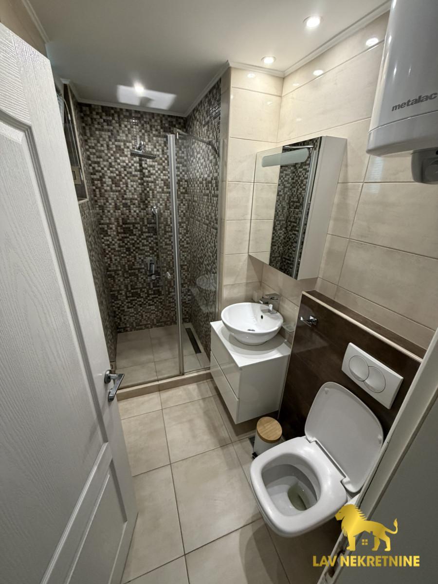 1777483274_6c528d43ad71 Četvorosoban stan na prodaju, Centar, Inđija, 94m², 154.500 €