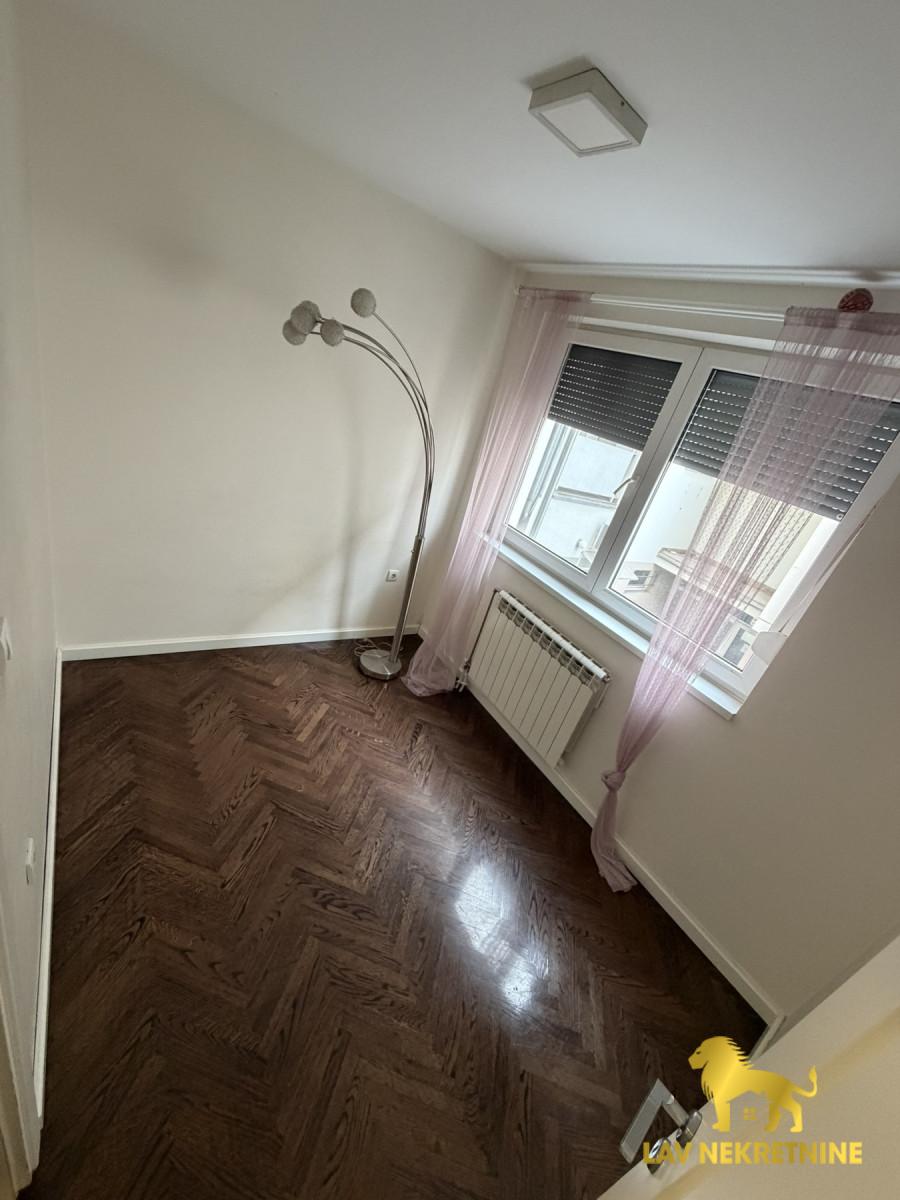 1777483276_dd3edc08d52f Četvorosoban stan na prodaju, Centar, Inđija, 94m², 154.500 €