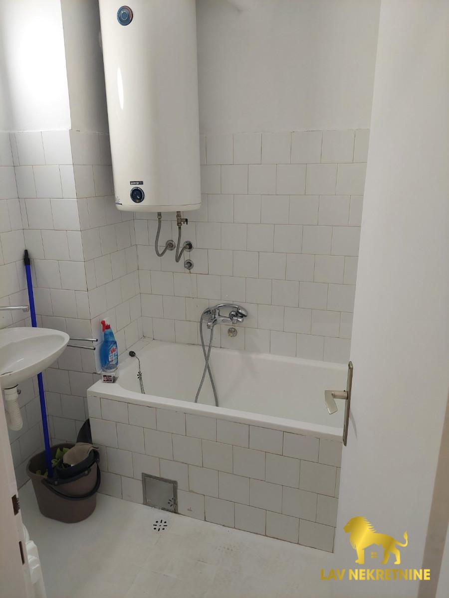 Stan Prodaja Novi Sad Železnička Stanica 33 m2