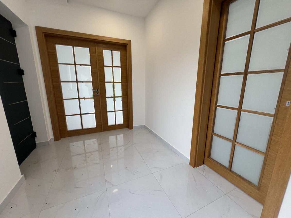 Kuća Prodaja Novi Sad Kuća Prodaja Novi Sad Popovica 181 m2