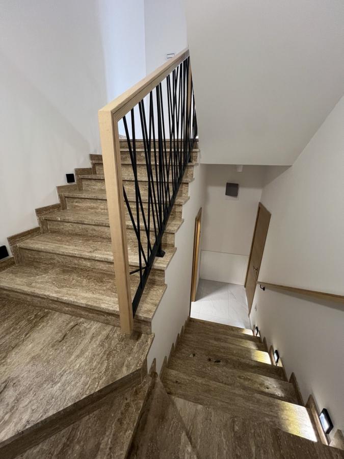 aiukekc4az-photo-2024-03-04-15-37-28-18- Kuća Prodaja Novi Sad Popovica 181 m2