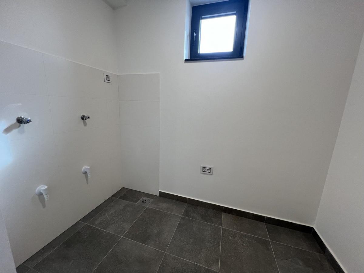 frvzpcj35s-photo-2024-03-04-15-37-28-14- Kuća na prodaju, Popovica, Novi Sad, 181m², 495.000 €