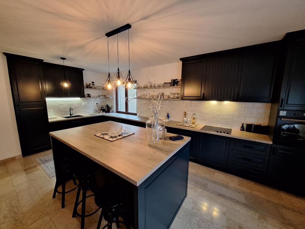 gdx8dcz8ju-photo-2024-08-19-10-54-06-6- Kuća na prodaju, Centar, Beočin, 254m², 397.000 €