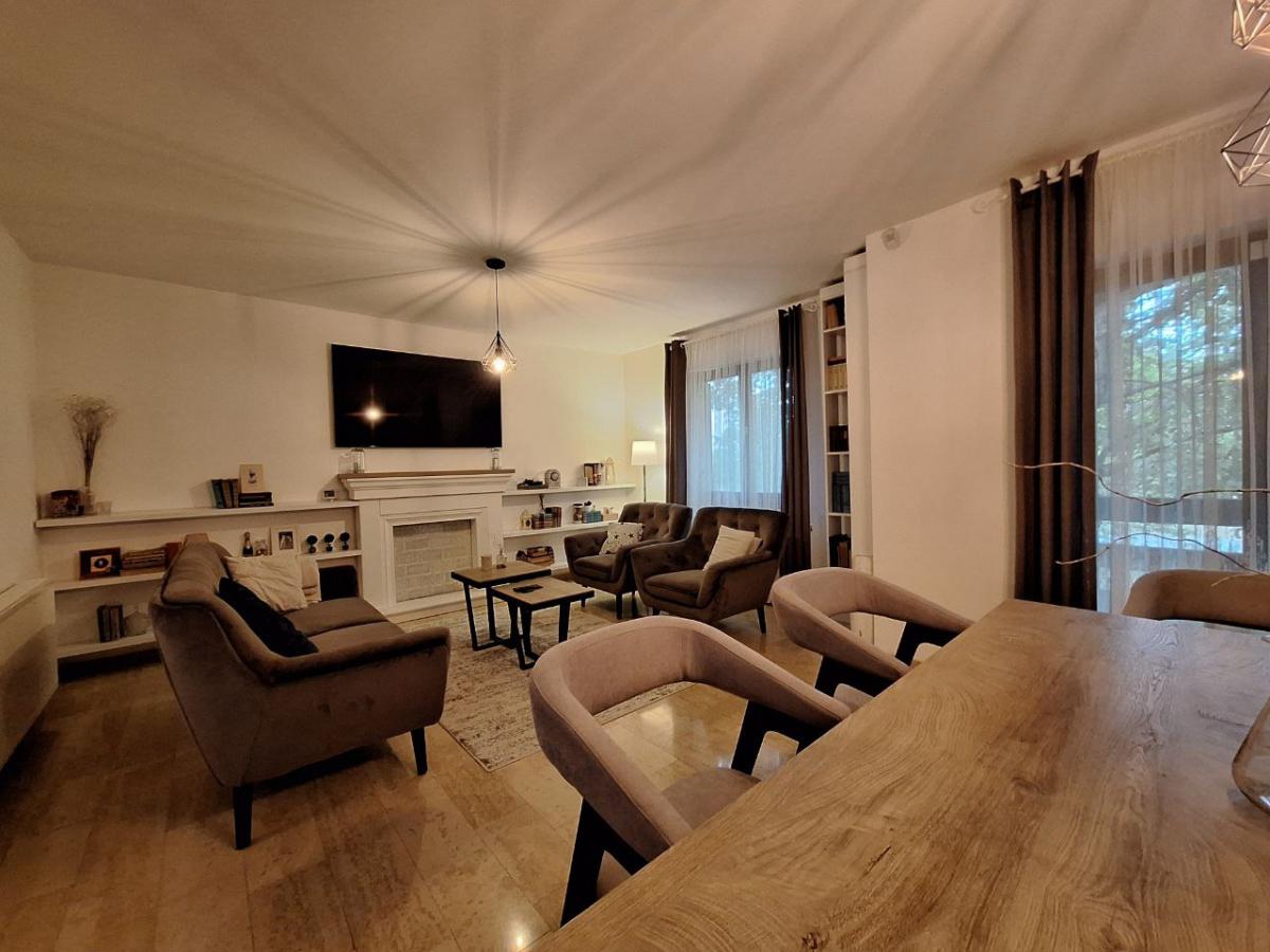 go7330v2wu-photo-2024-08-19-10-54-06-2- Kuća na prodaju, Centar, Beočin, 254m², 397.000 €