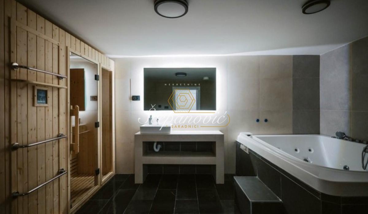 izdavanje-kuca-beograd-bE8t3yvqYT Lokal na prodaju, Golija, Zlatibor, 684m², 1.200.000 €
