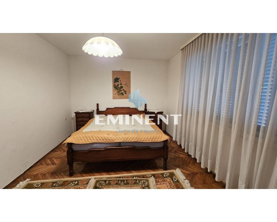 Kuća na prodaju, Kaluđerica, Beograd, 315m², 320.000 €