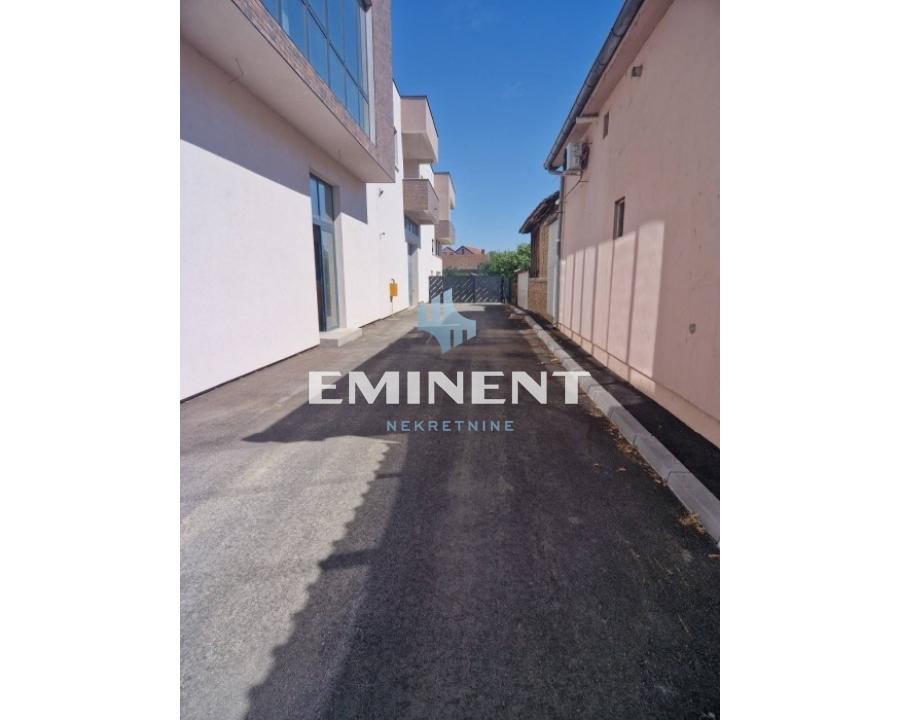 izdavanje-kuca-jqrjqzNgf8 Lokal za izdavanje, Novi Banovci, Stara Pazova, 560m², 5.600 €/mes