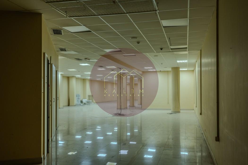 izdavanje-kuca-r3GOKrCTRy Lokal na prodaju, Konjarnik, Beograd, 1195m², 1.400.000 €