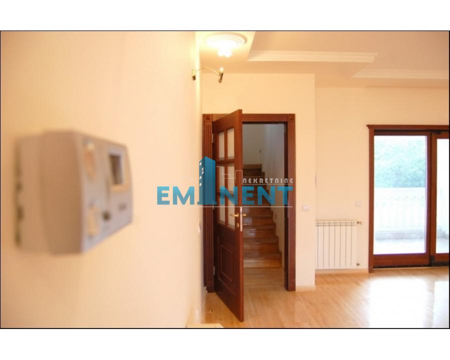 Stan Izdavanje Beograd Dedinje 300 m2