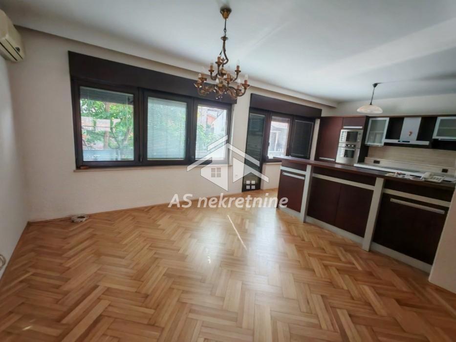 Kuća Izdavanje Beograd Kuća Izdavanje Beograd Bioskop Voždovac 360 m2