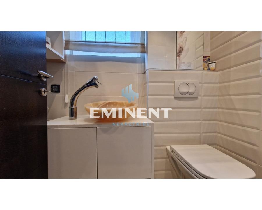izdavanje-kuca-z0mDuhRJkE Kuća na prodaju, Surčin, Beograd, 345m², 450.000 €