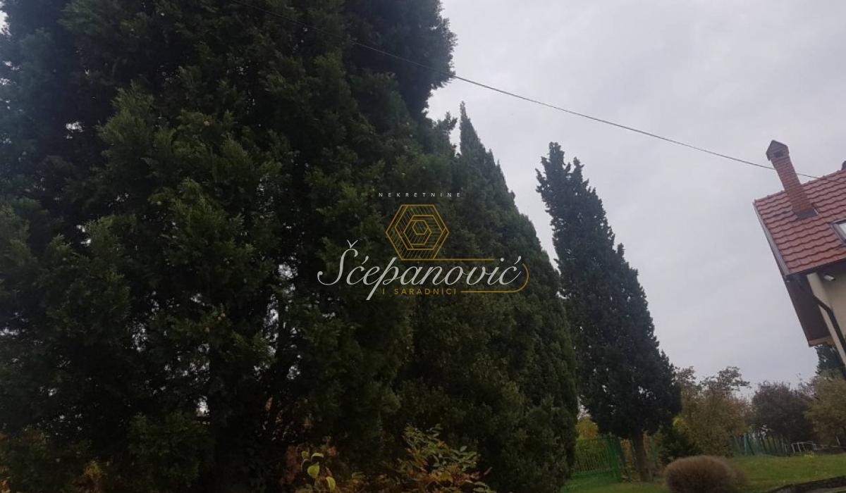 Plac Prodaja Irig Plac Prodaja Irig 11850 m2