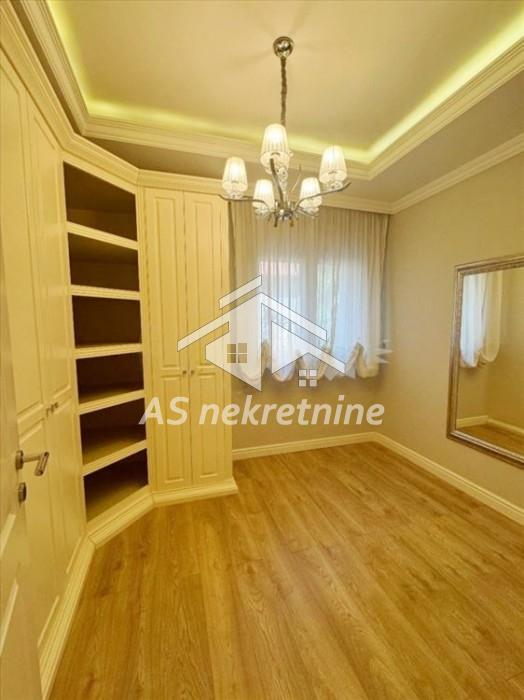 Petosoban stan za izdavanje, Senjak, Beograd, 215m², 5.000 €/mes
