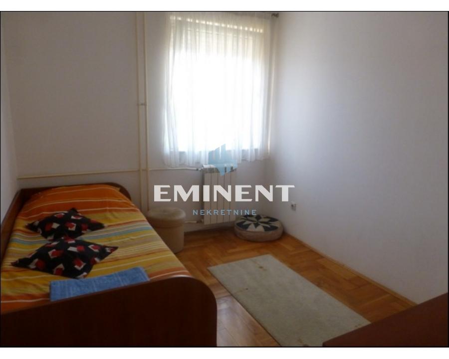 Četvorosoban stan na prodaju, Autokomanda, Beograd, 80m², 237.000 €