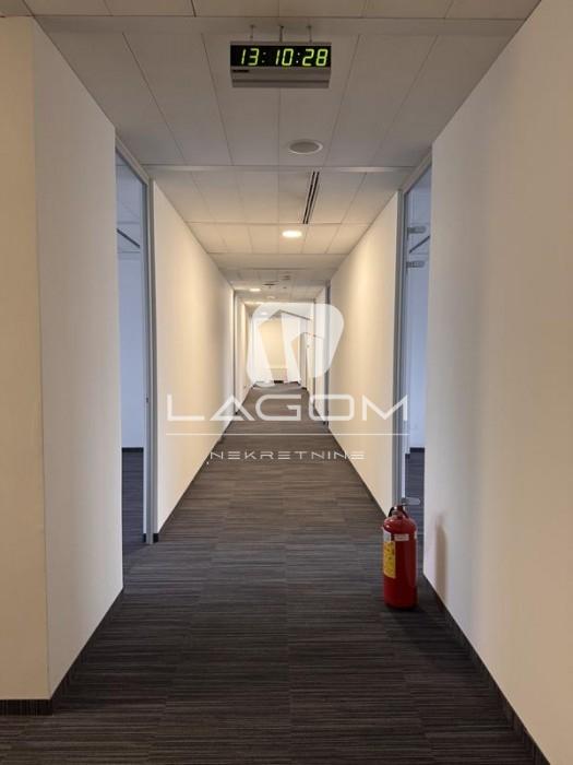 Lokal Izdavanje Beograd Lokal Izdavanje Beograd Blok 67 - Belville 838 m2
