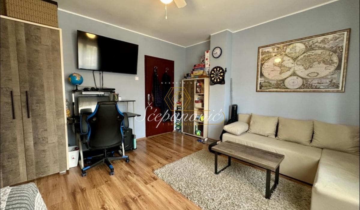 izdavanje-nekretnina-beograd-xHoj95bXSI Četvorosoban stan na prodaju, Južni Telep, Novi Sad, 150m², 199.000 €