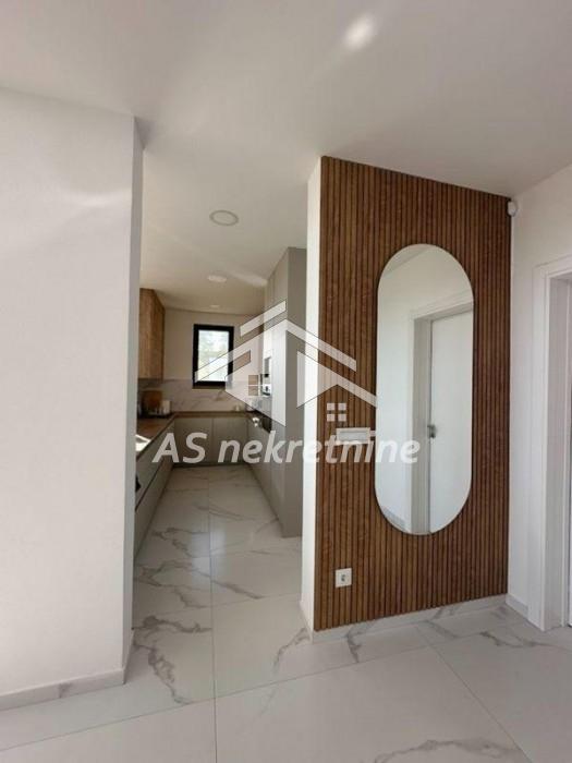izdavanje-stanova-NWFNArEaFx Kuća na prodaju, Vrčin, Beograd, 230m², 800.000 €