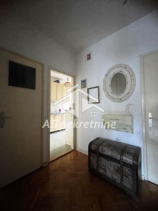 Trosoban stan za izdavanje, Pravni Fakultet – Vračar, Beograd, 70m², 1.300 €/mes