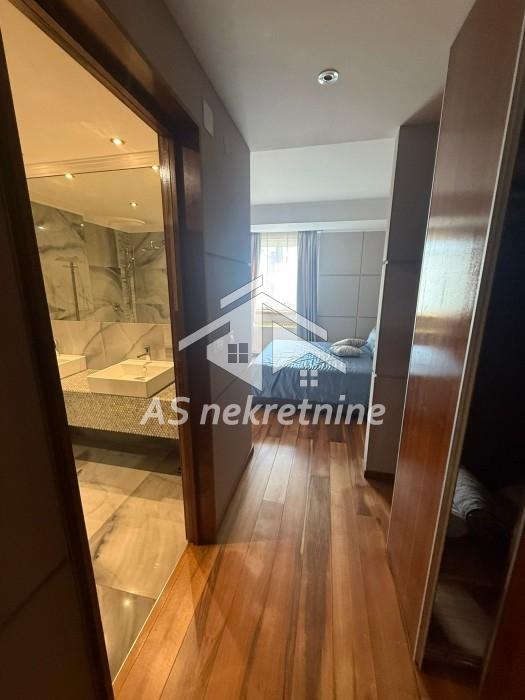 kuca-izdavanje-GtvGXdQmAw Četvorosoban stan za izdavanje, Slavija, Beograd, 250m², 2.700 €/mes
