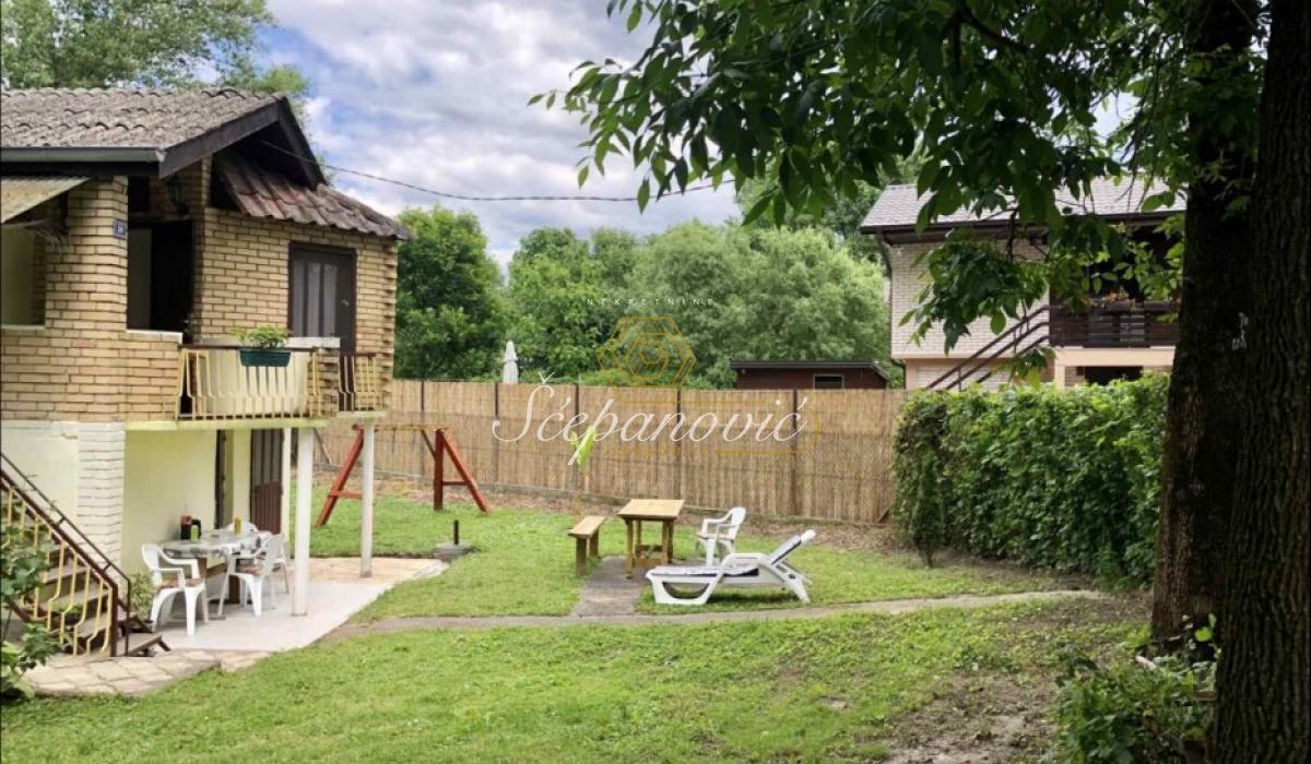 Kuća Prodaja Novi Sad  32 m2