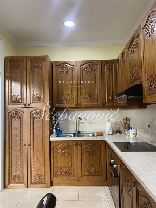 kuca-izdavanje-grBrgsp1Lt Stan Prodaja Novi Sad 132 m2