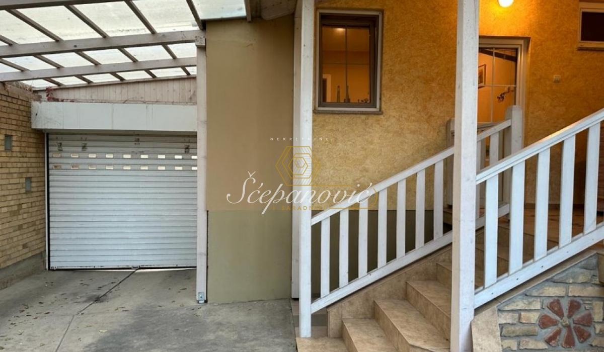 kuca-izdavanje-pOCnhDThY2 Petosoban stan na prodaju, Temerin – Centar, Temerin, 193m², 170.000 €