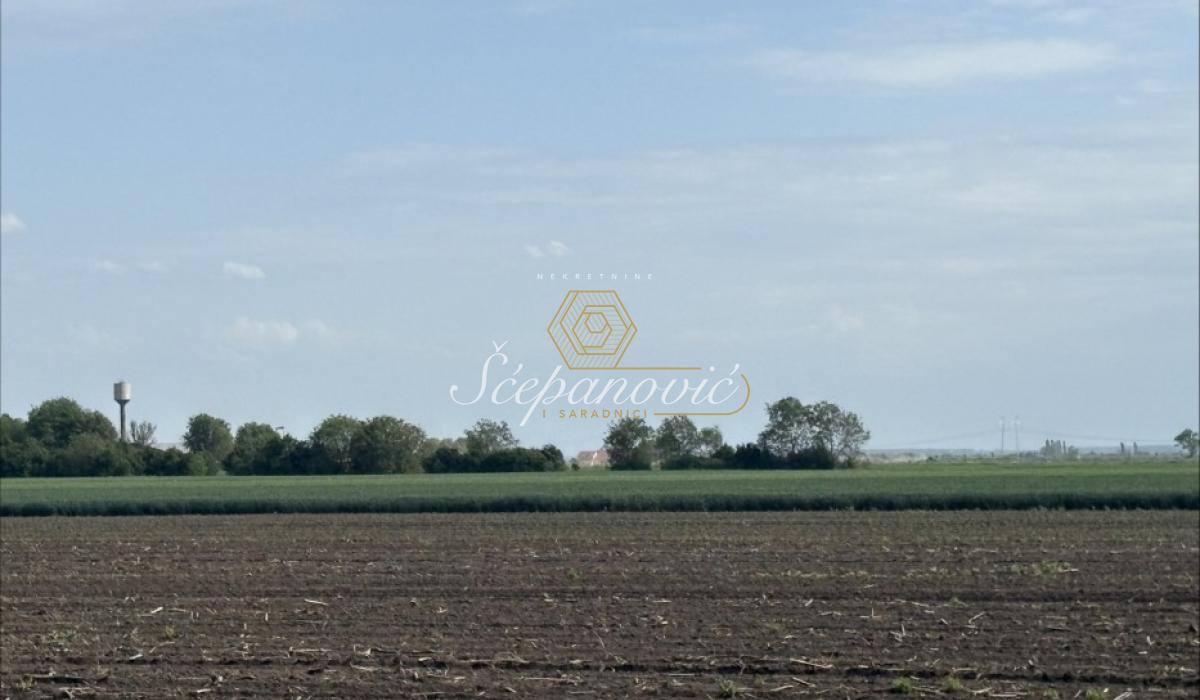 Plac Prodaja Sremska Mitrovica  22289 m2