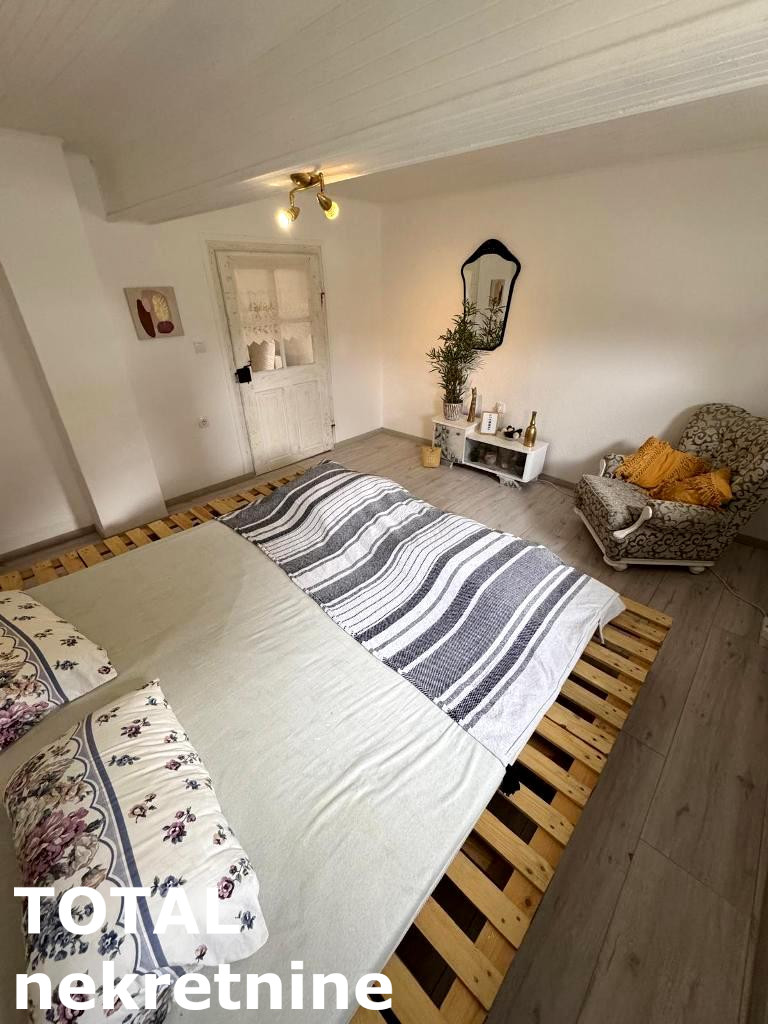 kuce-vrdnik-3046772-u4m59 Kuća na prodaju, Vrdnik, Irig, 100m², 130.000 €