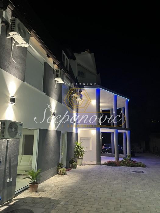 Kuća Izdavanje Novi Sad  524 m2