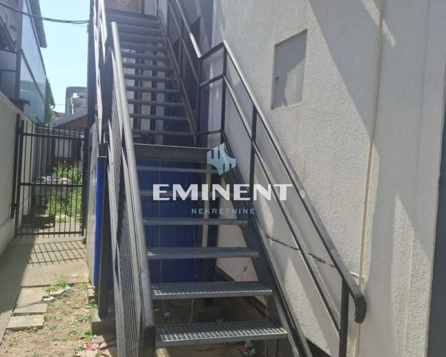 Lokal za izdavanje, Ledine, Beograd, 350m², 4.000 €/mes