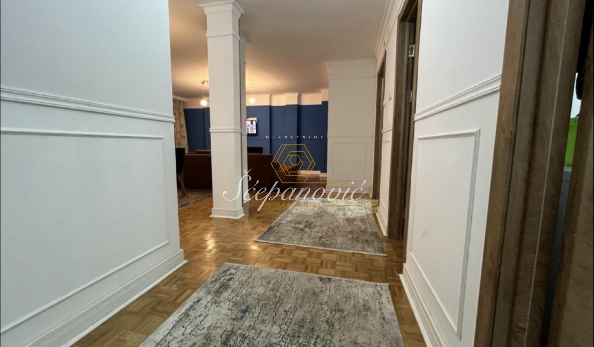 Četvorosoban stan na prodaju, Sajmište, Novi Sad, 96m², 240.000 €