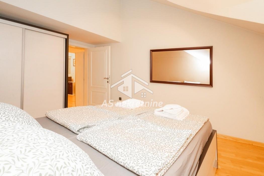 lokali-prodaja-beograd-qXK1yJAwrA Četvorosoban stan za izdavanje, Obilićev Venac, Beograd, 140m², 1. sprat, 1.800 €/mes