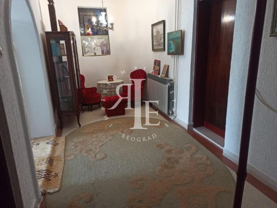 Kuća Prodaja Beograd Kuća Prodaja Beograd Mala Moštanica 300 m2