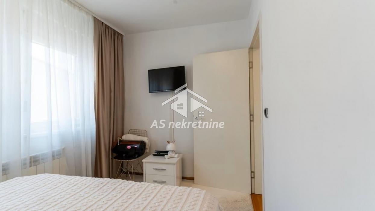 Četvorosoban stan na prodaju, Gornji Grad, Beograd, 73m², 217.000 €