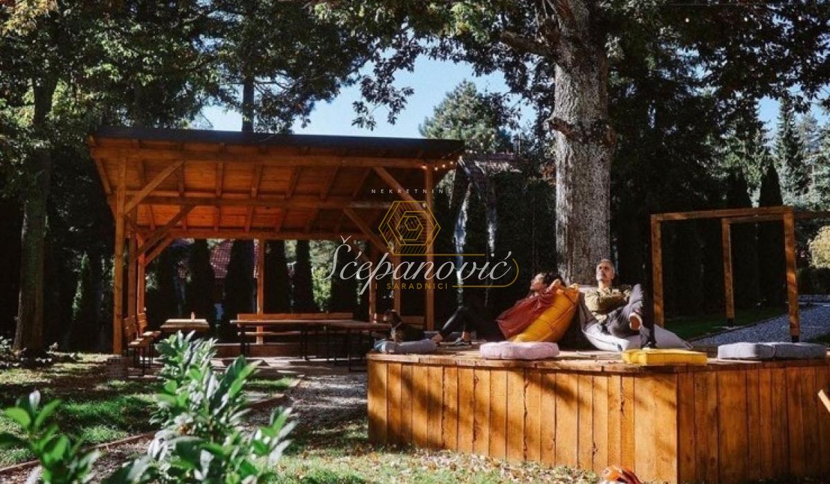 lokali-prodaja-t4wGgdQ9uO Lokal na prodaju, Golija, Zlatibor, 684m², 1.200.000 €