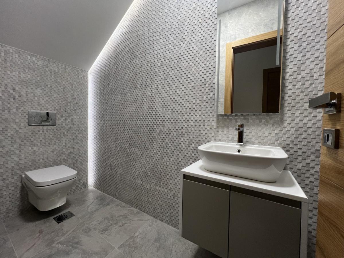 Kuća Prodaja Novi Sad Kuća Prodaja Novi Sad Popovica 181 m2