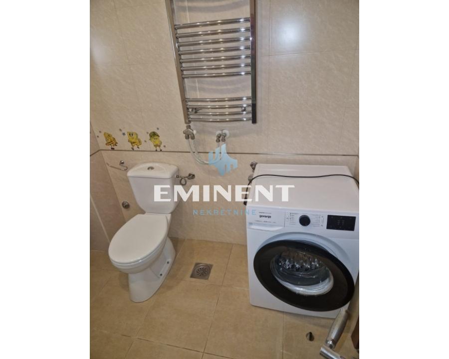 nekretnine-izdavanje-Z4QqlbLhql Četvorosoban stan za izdavanje, Voždovačka Crkva, Beograd, 140m², 1.350 €/mes
