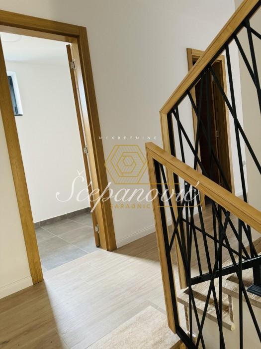 nekretnine-izdavanje-beograd-6hD0cBgqge Petosoban stan na prodaju, Popovica, Novi Sad, 181m², 500.000 €