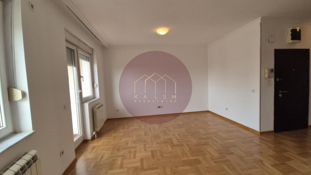 Stan Izdavanje Beograd Lekino Brdo 108 m2