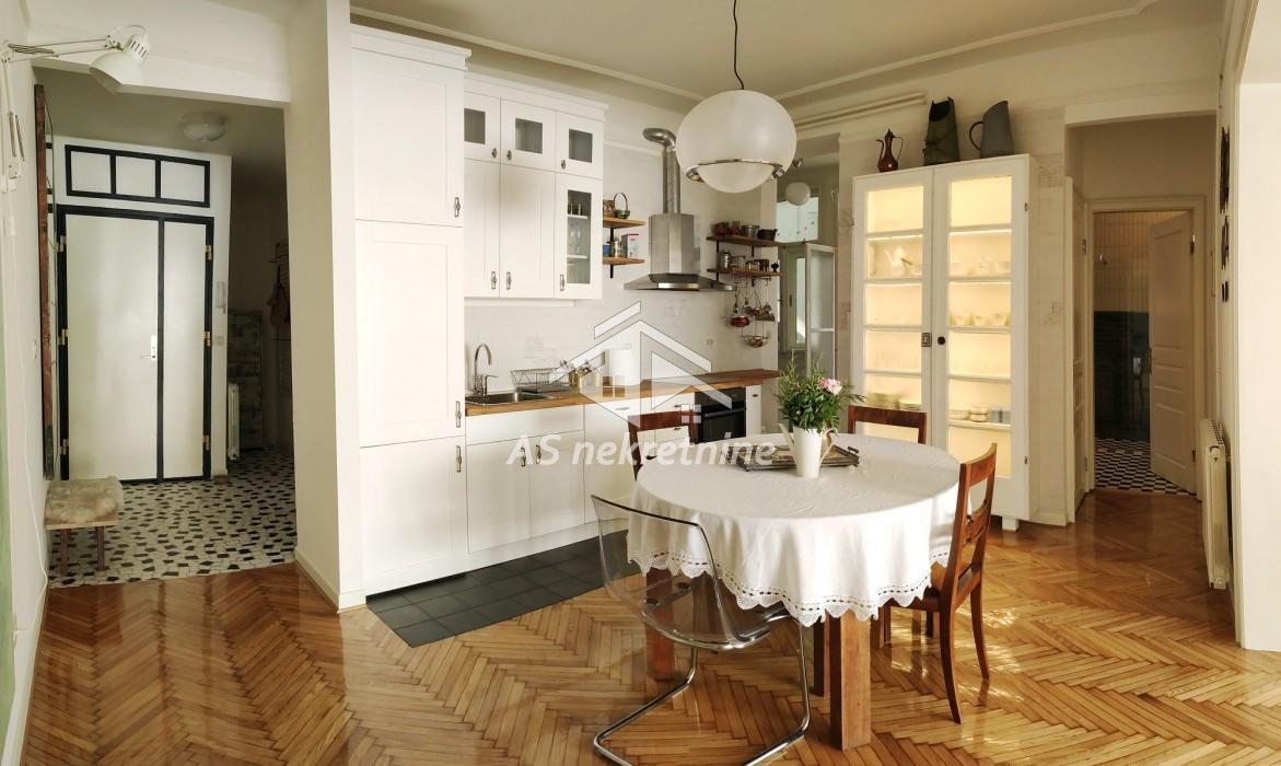 Stan Izdavanje Beograd Kalenić Pijaca 140 m2